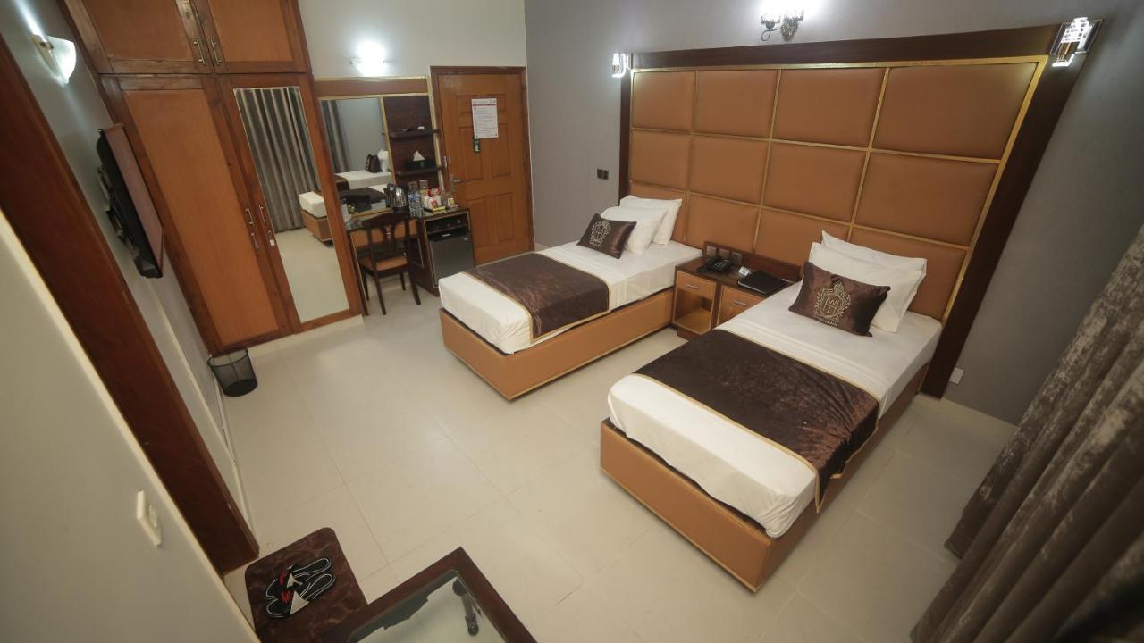 Bed and Breakfast Four Squares Карачі Екстер'єр фото