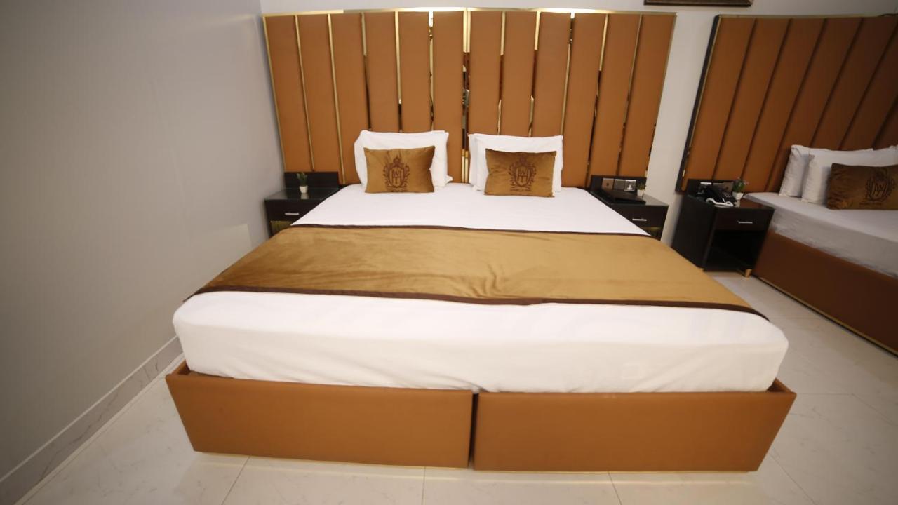 Bed and Breakfast Four Squares Карачі Екстер'єр фото
