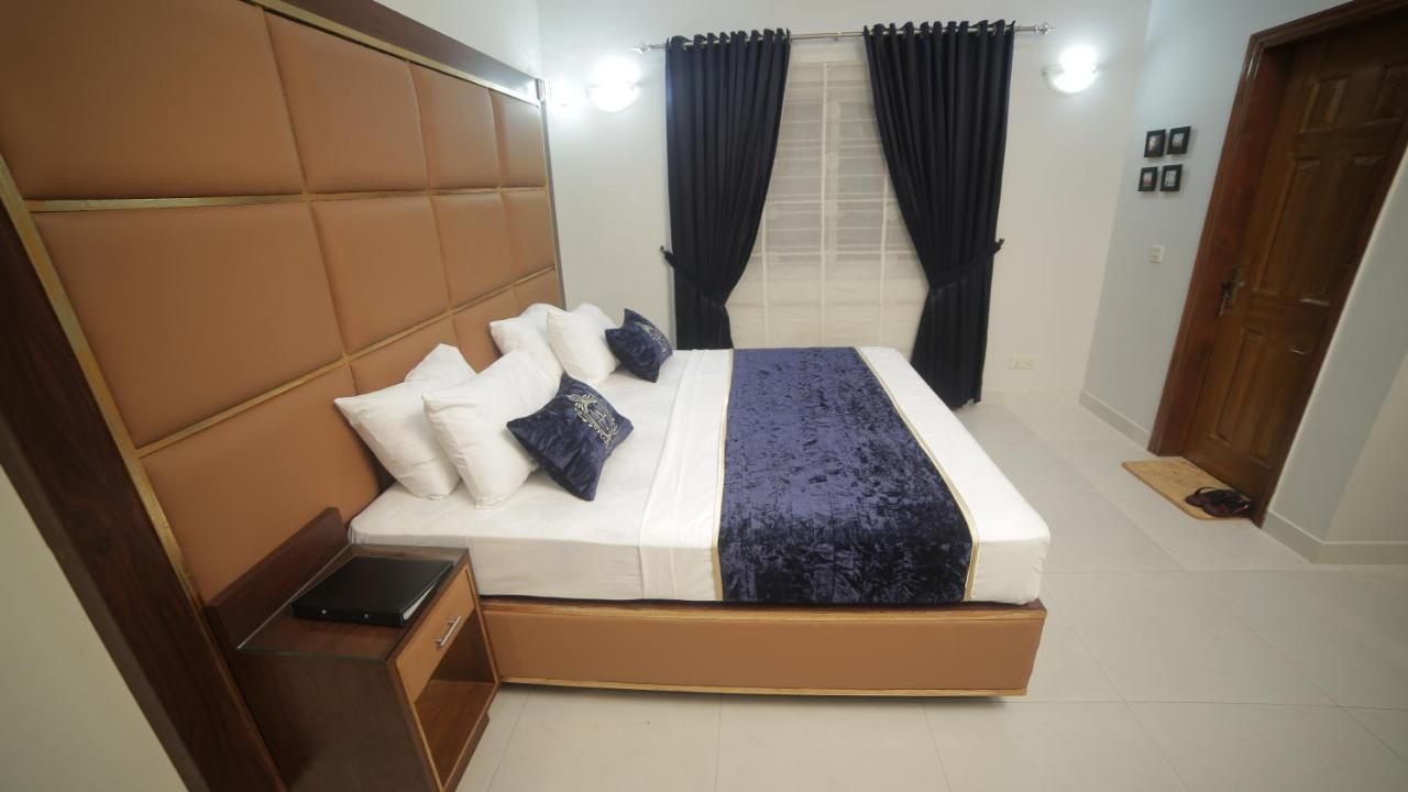 Bed and Breakfast Four Squares Карачі Екстер'єр фото