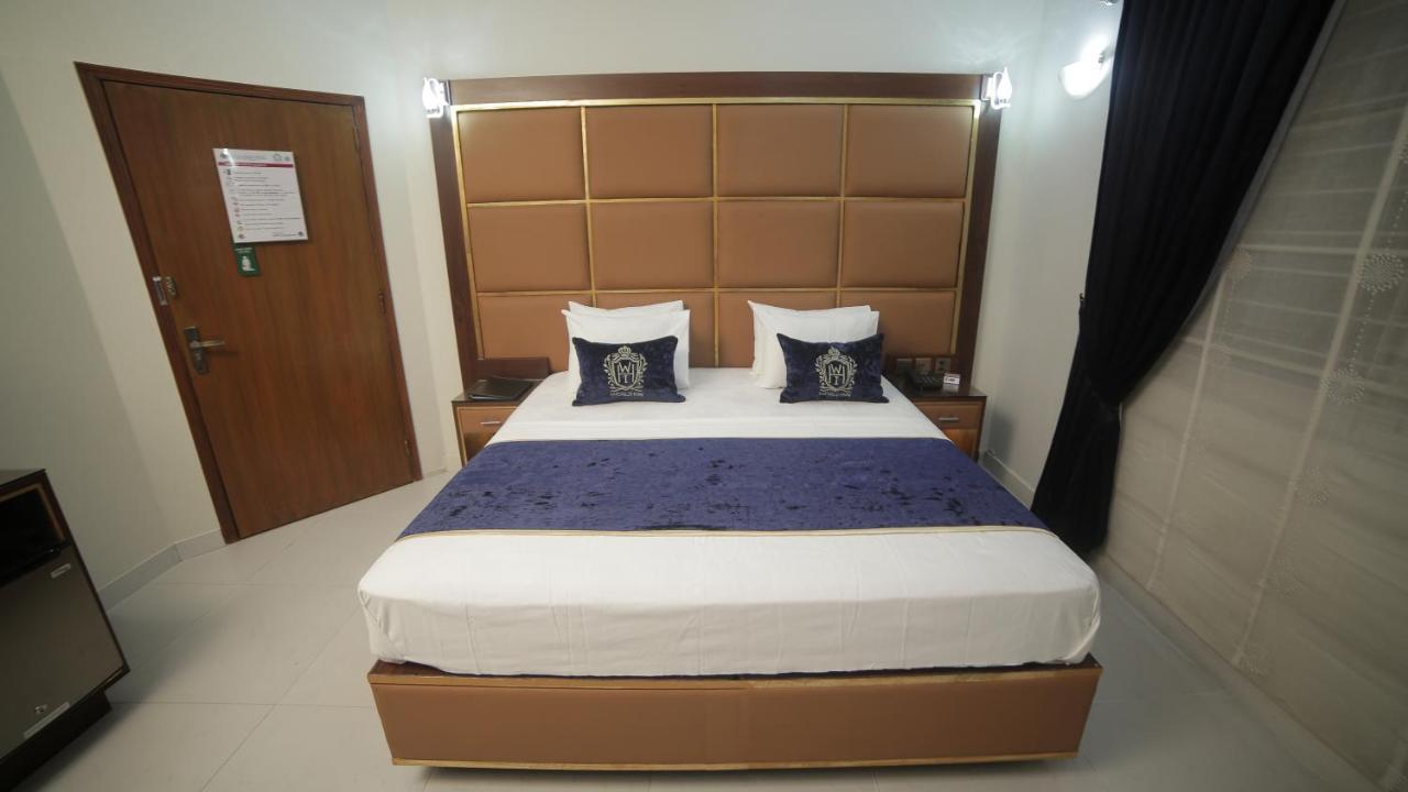 Bed and Breakfast Four Squares Карачі Екстер'єр фото