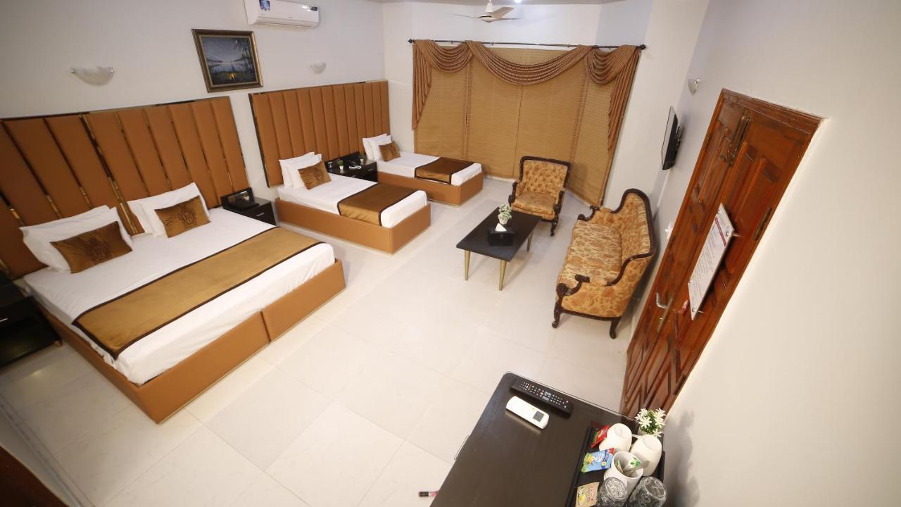 Bed and Breakfast Four Squares Карачі Екстер'єр фото