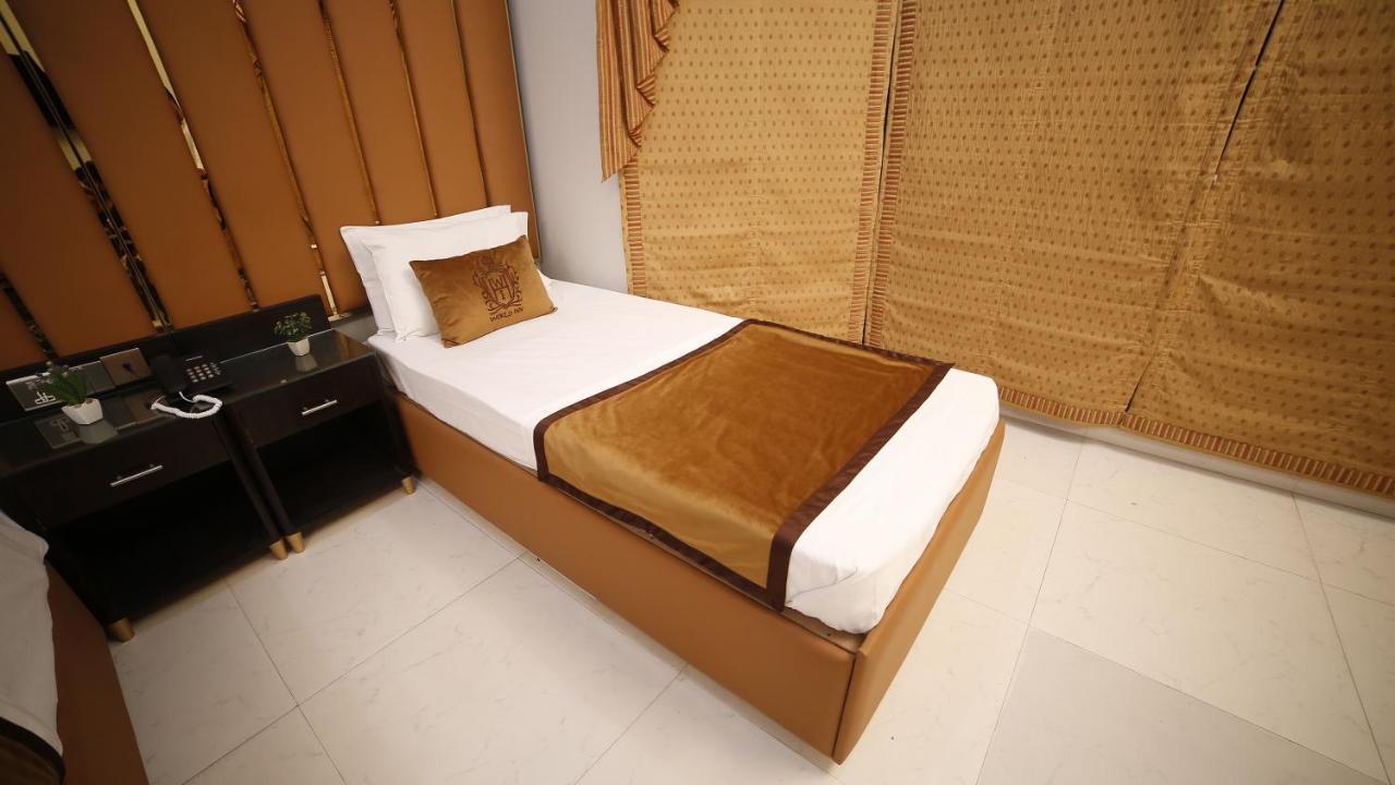 Bed and Breakfast Four Squares Карачі Екстер'єр фото