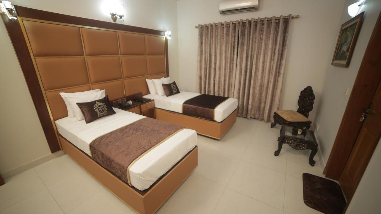 Bed and Breakfast Four Squares Карачі Екстер'єр фото