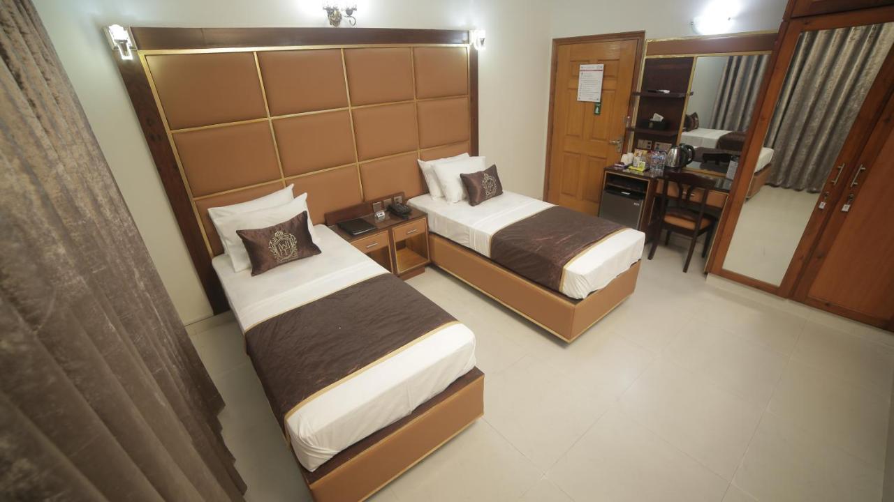 Bed and Breakfast Four Squares Карачі Екстер'єр фото