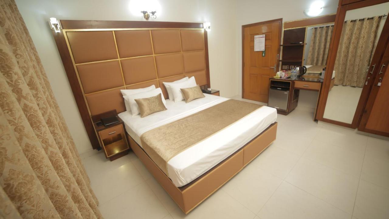 Bed and Breakfast Four Squares Карачі Екстер'єр фото