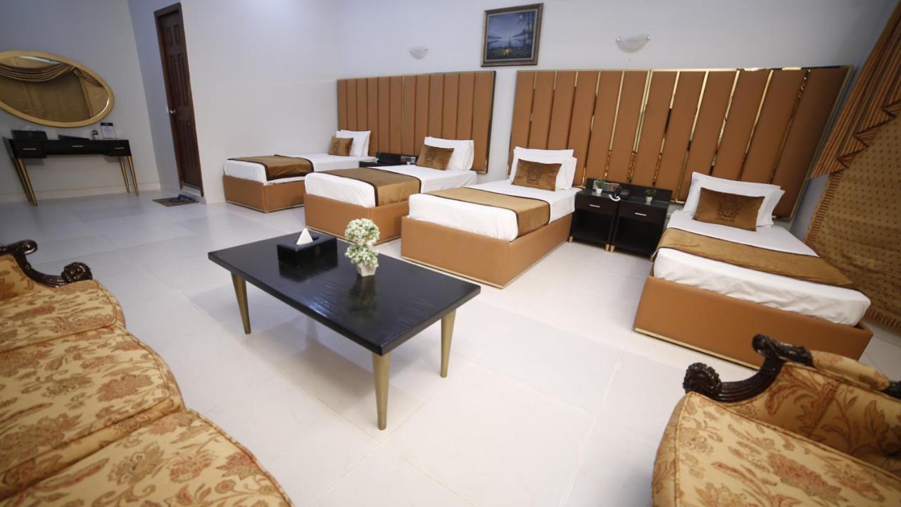 Bed and Breakfast Four Squares Карачі Екстер'єр фото
