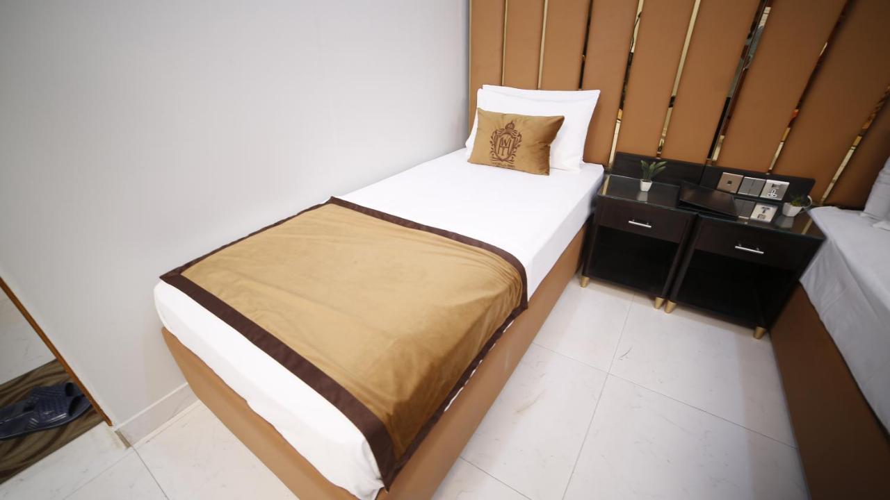 Bed and Breakfast Four Squares Карачі Екстер'єр фото