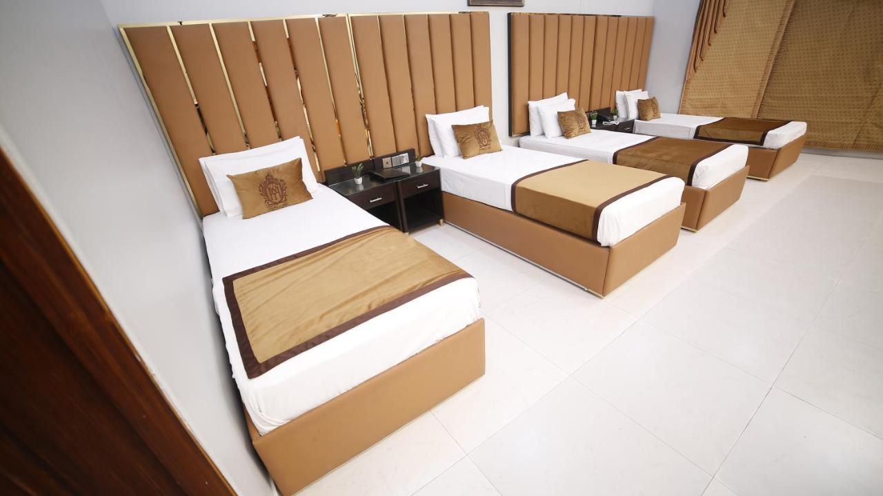 Bed and Breakfast Four Squares Карачі Екстер'єр фото