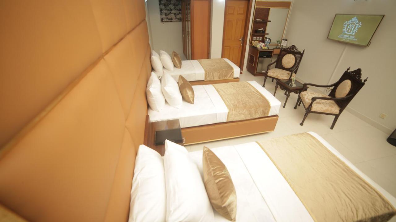 Bed and Breakfast Four Squares Карачі Екстер'єр фото